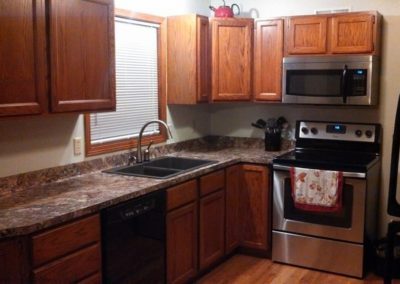 A custom granite kitchen counter top in West Bend, WI